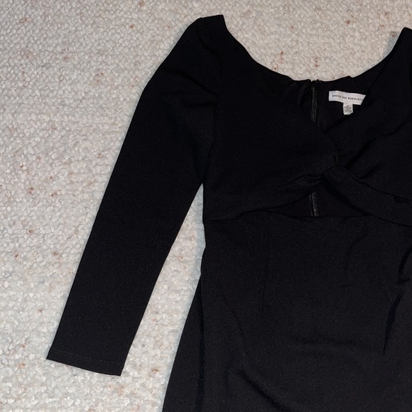 Dress The Population Jade Long Sleeve Knot Cutout Keyhole Mini Dress Black Small - Picture 5 of 10